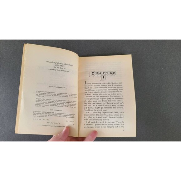 The Babysitters Club, Mystery #10, Stacey and the Mystery Money - Picture 4 of 10